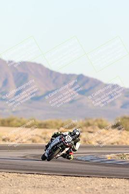 media/Dec-07-2025-CVMA (Sun) [[3e7d2de5dc]]/Race 18-Formula Twins-Formula 40 UL/